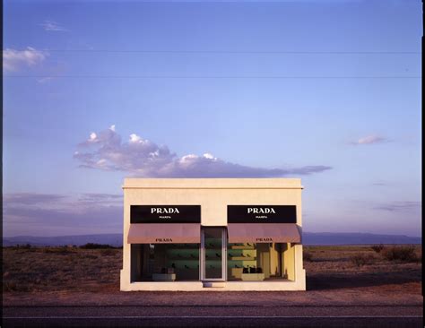 Prada marfa picture